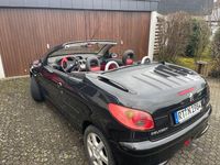 Gebraucht Peugeot 206 CC 109 PS (80 kW) 2004 Schwarz Cabrio
