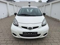 Gebraucht Toyota Aygo Basis 68 PS (50 kW) 2011 Weiß Kleinwagen