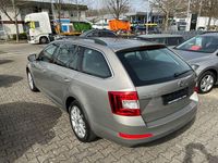 Gebraucht Skoda Octavia Elegance 140 PS (102 kW) 2015 Beige Kleinwagen