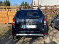 Gebraucht Dacia Duster Lauréate 114 PS (83 kW) 2017 Grau SUV