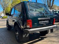 Gebraucht Lada Taiga 83 PS (61 kW) 2018 Grün SUV