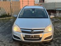 Gebraucht Opel Astra Edition 125 PS (91 kW) 2008 Silber Kombi