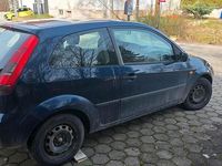 Gebraucht Ford Fiesta 60 PS (44 kW) 2004 Blau Kleinwagen