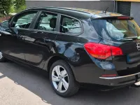 Gebraucht Opel Astra 95 PS (69 kW) 2013 Schwarz Kombi
