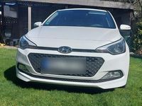 Gebraucht Hyundai i20 75 PS (55 kW) 2017 Weiß Limousine