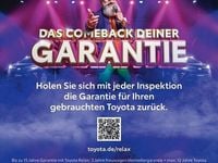 Gebraucht Toyota Yaris Hybrid Team 100 PS (73 kW) 2018 Rot Kleinwagen