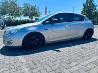 Gebraucht Opel Astra 120 PS (88 kW) 2011 Silber Limousine