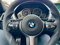 Gebraucht BMW 330 M Sport 258 PS (189 kW) 2016 Weiß Kombi