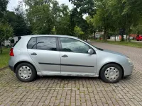 Gebraucht VW Golf V 105 PS (77 kW) 2004 Silber Kleinwagen