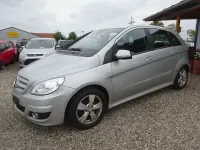 Gebraucht Mercedes B200 140 PS (102 kW) 2010 Silber Van / Kleinbus