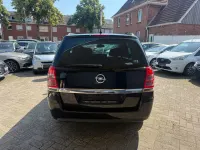 Gebraucht Opel Zafira Family 110 PS (80 kW) 2014 Schwarz Van / Kleinbus