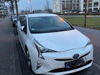 Gebraucht Toyota Prius Executive 98 PS (72 kW) 2016 Weiß Limousine
