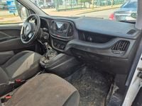 Gebraucht Fiat Doblò 95 PS (69 kW) 2017 Weiß Van / Kleinbus