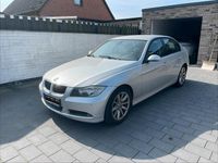 Gebraucht BMW 320 170 PS (125 kW) 2007 Silber Limousine