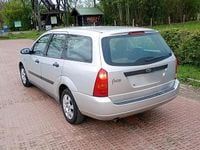 Second-hand Ford Focus 75 CP (55 kW) 1998 Argintiu Berlinǎ