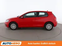 Gebraucht VW Golf VII Trendline 86 PS (63 kW) 2017 Rot Limousine