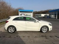 Gebraucht Mercedes A180 122 PS (89 kW) 2013 Schwarz Kleinwagen