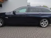 Gebraucht BMW 530 258 PS (189 kW) 2011 Blau Kombi