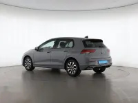 Gebraucht VW Golf VIII Active 110 PS (80 kW) 2021 Mondsteingrau Limousine