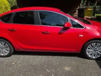 Gebraucht Opel Astra Sport 140 PS (102 kW) 2013 Rot Limousine