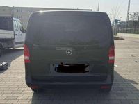 Gebraucht Mercedes V220 163 PS (119 kW) 2019 Schwarz Van / Kleinbus