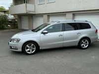 Gebraucht VW Passat 140 PS (102 kW) 2011 Grau Kombi