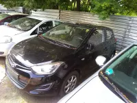 Gebraucht Hyundai i20 86 PS (63 kW) 2013 Schwarz Kleinwagen