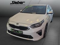 Gebraucht Kia Ceed Spirit 160 PS (117 kW) 2022 Deluxeweiss met. Kleinwagen