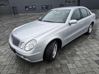 Gebraucht Mercedes E200 163 PS (119 kW) 2005 Iridiumsilber  metalliclack Limousine