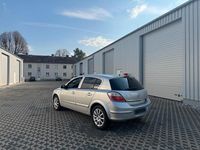 Gebraucht Opel Astra 105 PS (77 kW) 2005 Silber Kleinwagen