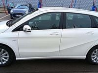 Gebraucht Mercedes 180 122 PS (89 kW) 2012 Weiß Limousine