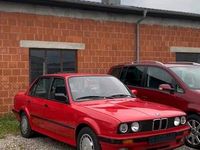 Gebraucht BMW 325 170 PS (125 kW) 1990 Rot Limousine
