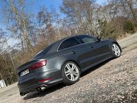 Gebraucht Audi S3 Ambiente 300 PS (220 kW) 2014 Grau Limousine