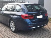 Gebraucht BMW 330 Luxury Line 252 PS (185 kW) 2018 Blau Kombi
