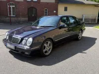 Gebraucht Mercedes E240 Elegance 170 PS (125 kW) 2000 Violet Limousine