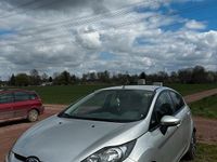 Gebraucht Ford Fiesta Titanium 82 PS (60 kW) 2011 Grau Kleinwagen