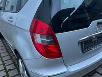 Gebraucht Mercedes A160 95 PS (69 kW) 2011 Grau Limousine