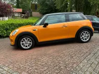 Gebraucht Mini Cooper 136 PS (100 kW) 2016 Volcanic orange Kleinwagen