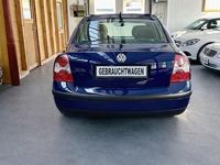 Gebraucht VW Passat 150 PS (110 kW) 2002 Blau Limousine