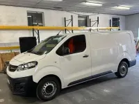 Gebraucht Opel Vivaro-e Combi 144 PS (105 kW) 2023 Weiß Van / Kleinbus