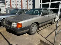 Gebraucht Audi 100 Basis 136 PS (100 kW) 1990 Silber Limousine