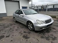 Usado Mercedes C200 Classic 163 HP (119 kW) 2000 Prateado Sedan
