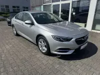 Gebraucht Opel Insignia Innovation 165 PS (121 kW) 2018 Argonsilber/sovereign/swit (metallic) Limousine