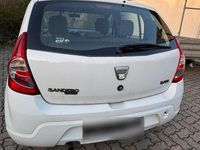 Gebraucht Dacia Sandero 75 PS (55 kW) 2009 Weiß Kleinwagen