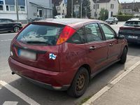 Gebraucht Ford Focus 116 PS (85 kW) 1999 Rot Limousine