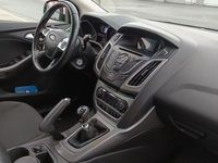 Gebraucht Ford Focus Trend 125 PS (91 kW) 2015 Weiß Limousine