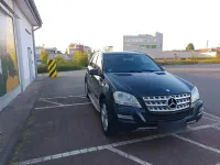 Gebraucht Mercedes ML350 231 PS (169 kW) 2010 Schwarz SUV