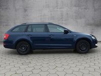 Gebraucht Skoda Octavia Joy 150 PS (110 kW) 2016 Blau Kleinwagen
