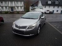 Gebraucht Toyota Avensis Executive 177 PS (130 kW) 2011 New medium silver Limousine