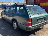 Gebraucht Mercedes E300 188 PS (138 kW) 1989 Grün Kombi
